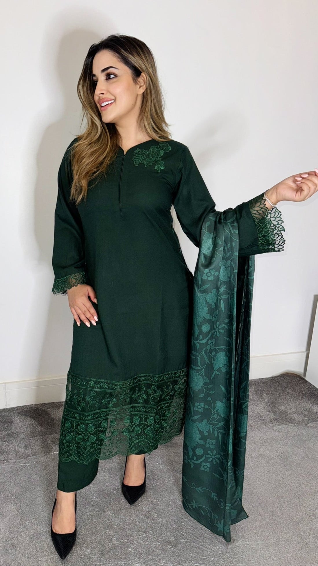 Zoya Emerald
