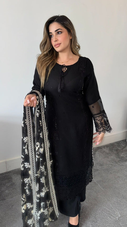 Mahira Black